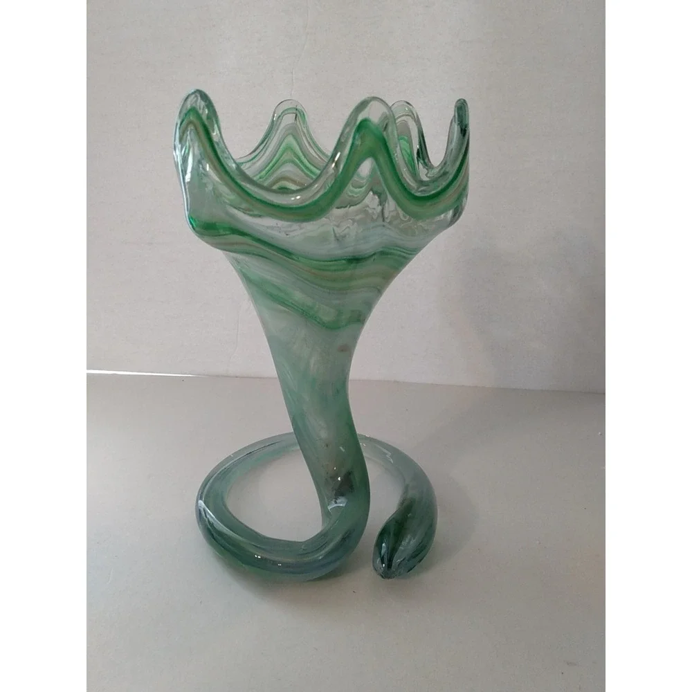 Slag Glass Stretch Ruffled Top Vase Green Swirl Art Glass Centerpiece 10